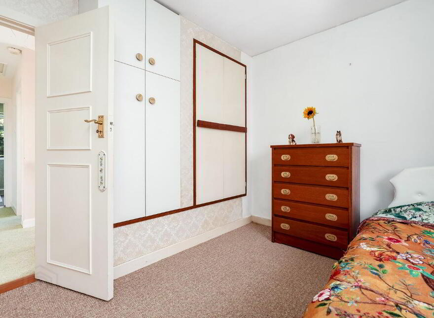 2 Thomastown Road, Glenageary