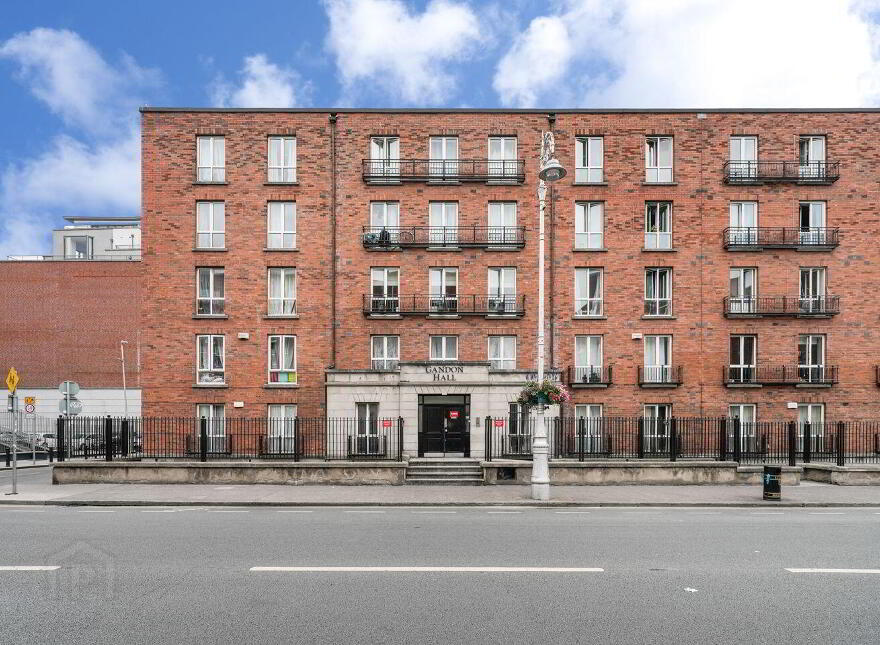 75 Gandon Hall, Gardiner Street, Dublin 1, D01