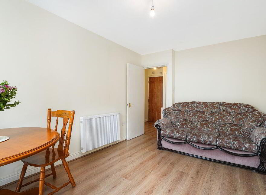 75 Gandon Hall, Gardiner Street, Dublin 1, D01