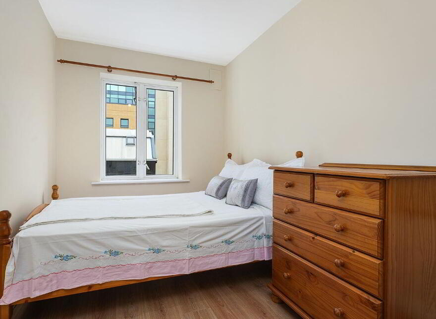 75 Gandon Hall, Gardiner Street, Dublin 1, D01