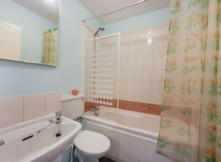 75 Gandon Hall, Gardiner Street, Dublin 1, D01