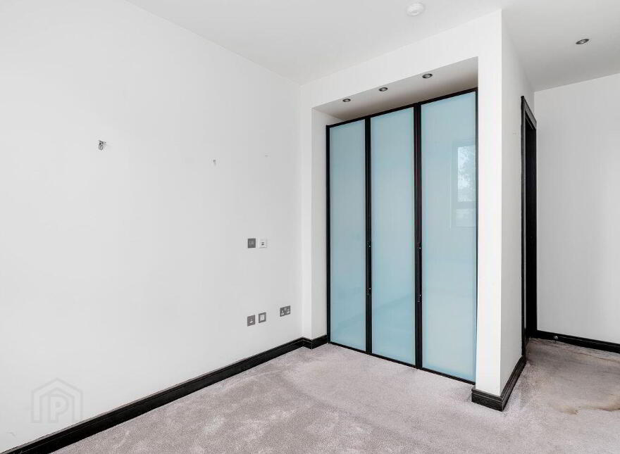 Apt 3, Beacon One, Beacon Court, Sandyford, Sandyford, D18