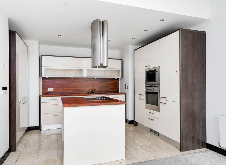 Apartment 3 Beacon One, Beacon Court, Sandyford, Sandyford, D18