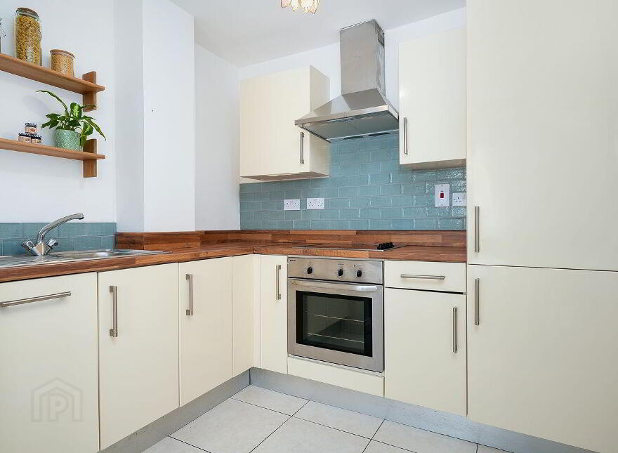 13 Parkview Drive, Finglas, Finglas, D11