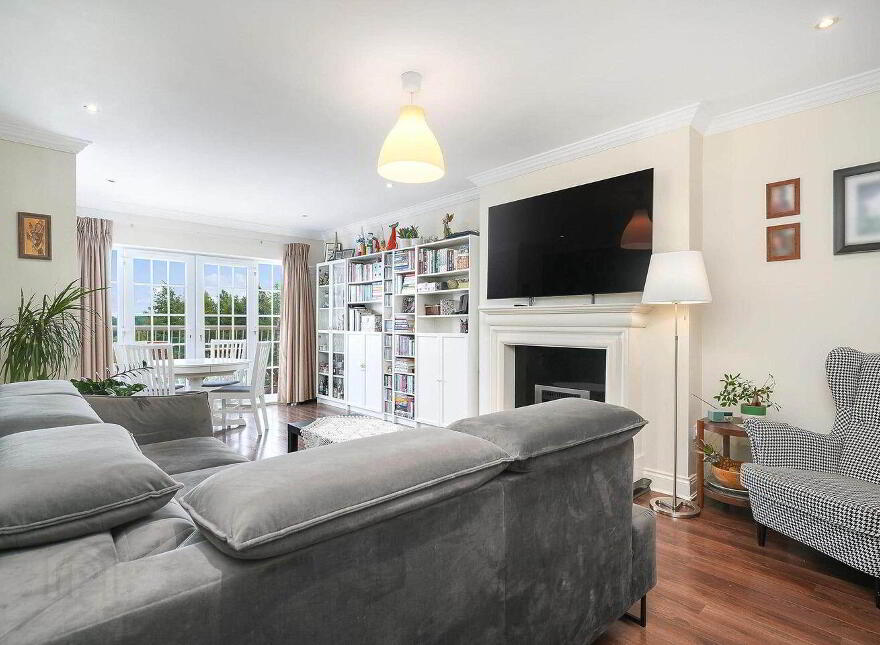 408 Swiftwood, Saggart