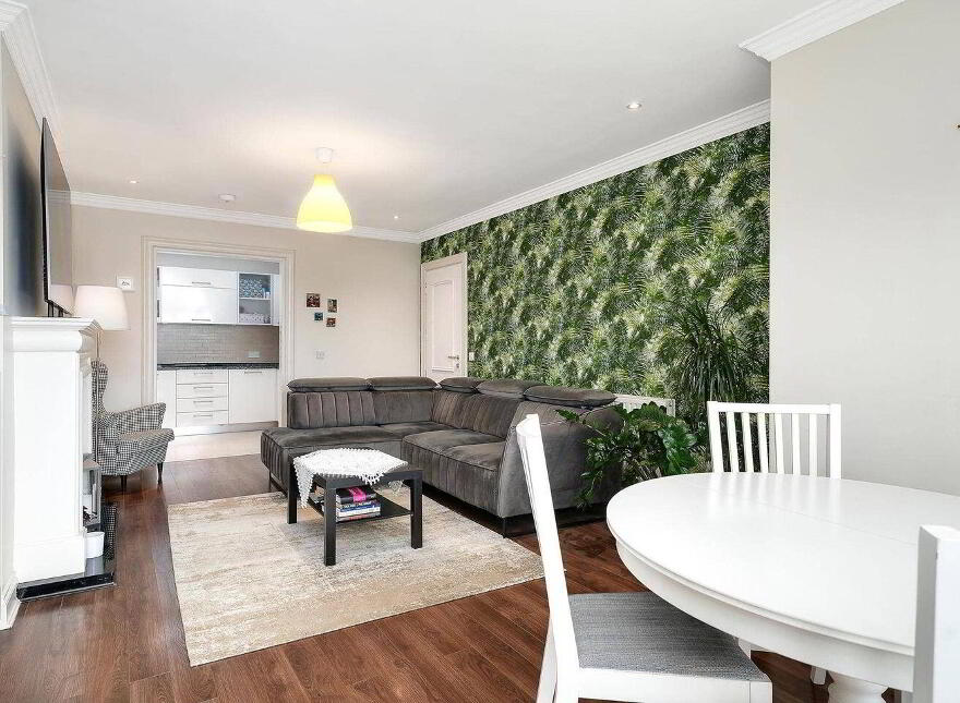 408 Swiftwood, Saggart