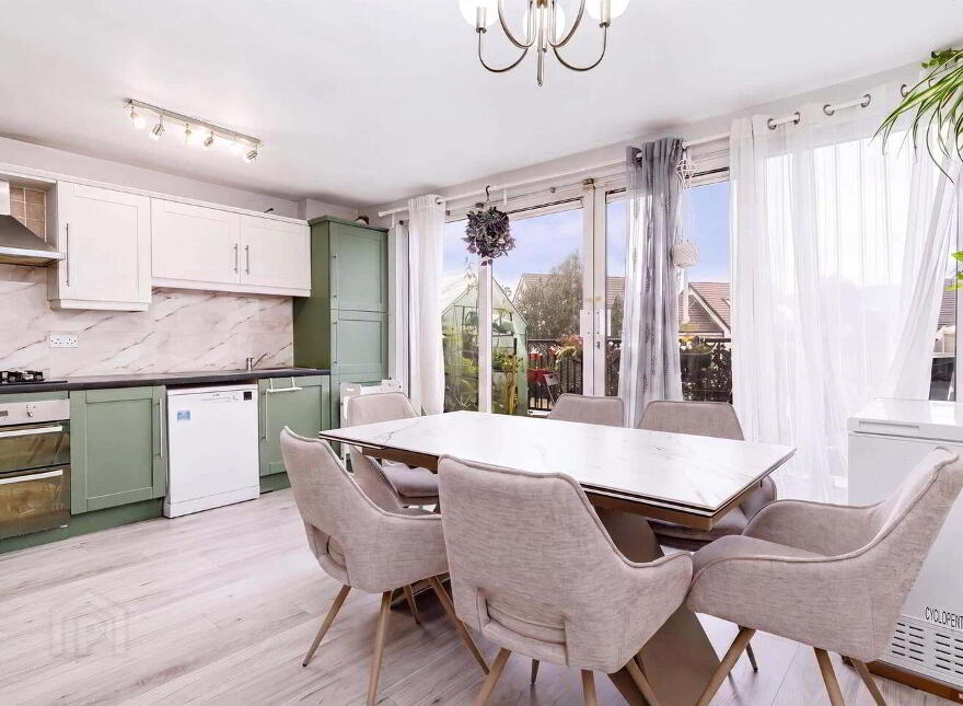 47 Hayworth Terrace, Ongar, Ongar, D15