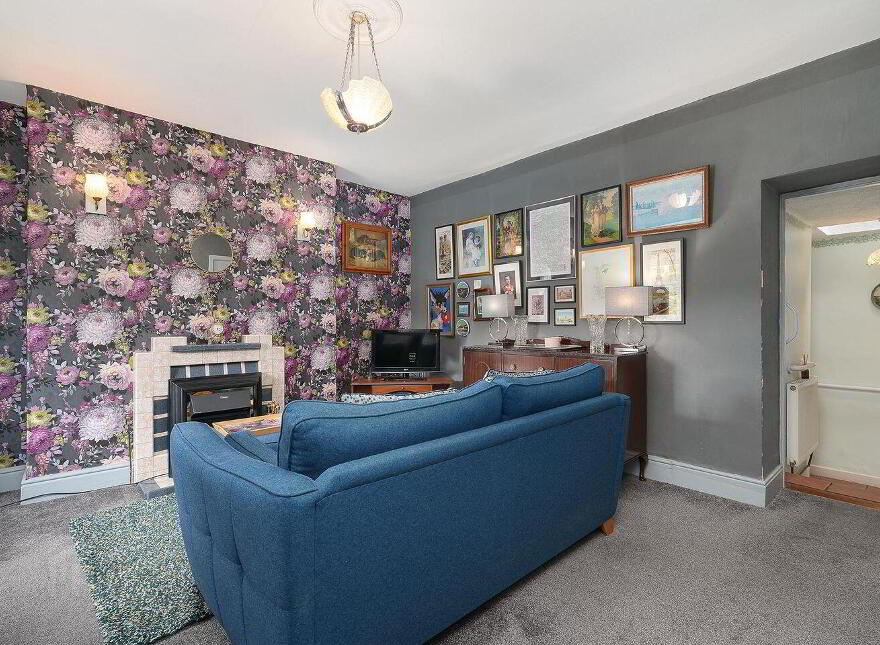 2 Gibbons Cottages, Blessington Road, Dublin 24, D24