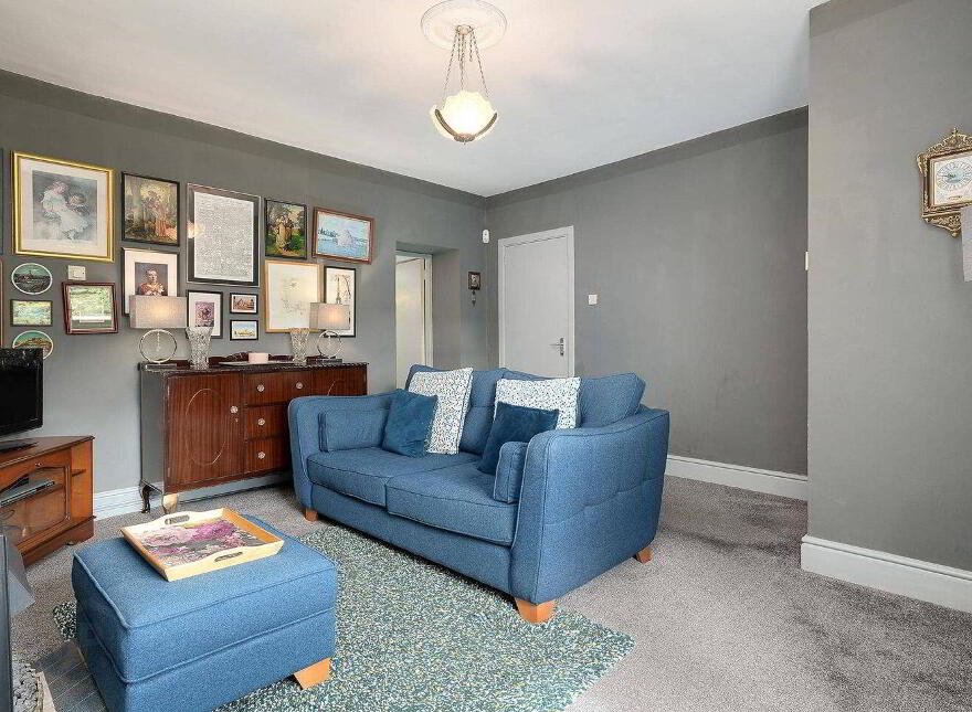 2 Gibbons Cottages, Blessington Road, Dublin 24, D24