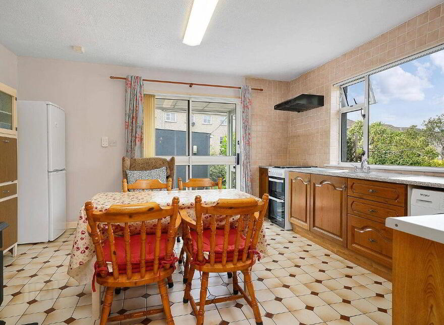 2 Gibbons Cottages, Blessington Road, Dublin 24, D24