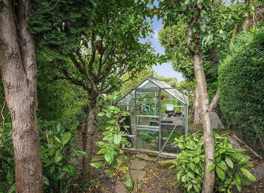 2 Gibbons Cottages, Blessington Road, Dublin 24, D24