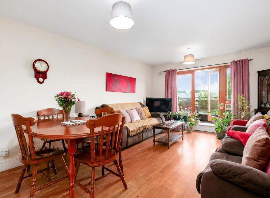 74 Knockmaree, Chapelizod, Lucan, Chapelizod, D20