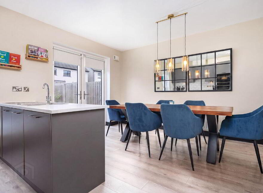 22 Graydon Crescent, Newcastle