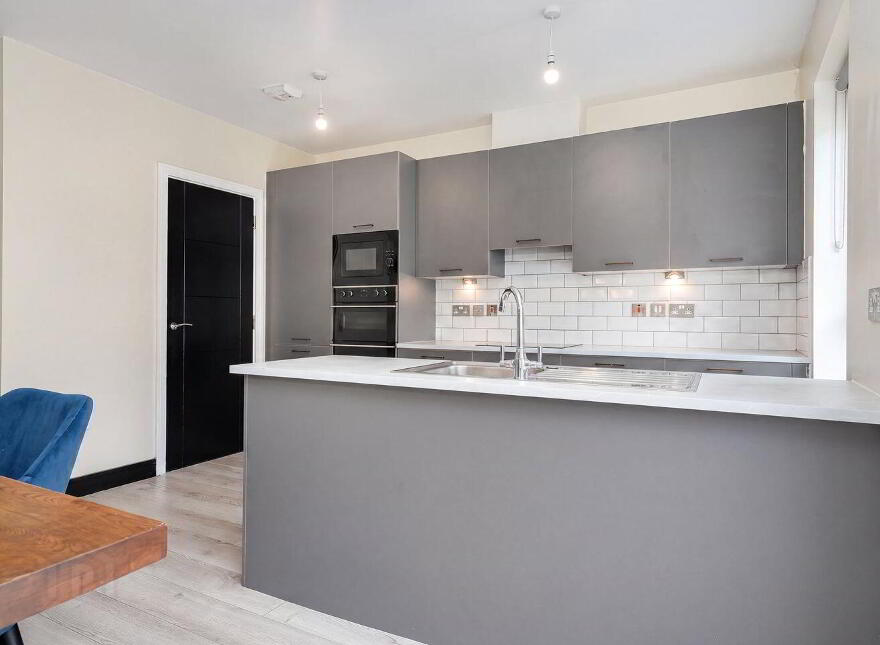 22 Graydon Crescent, Newcastle