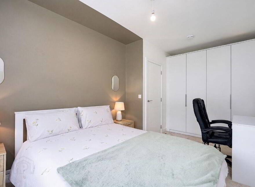 22 Graydon Crescent, Newcastle