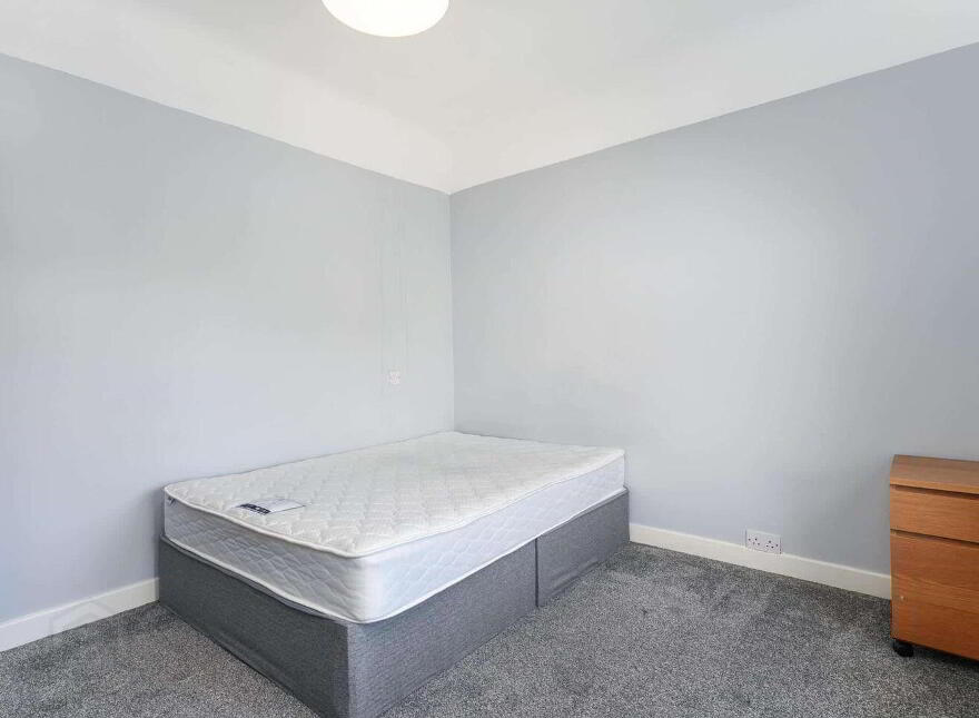 25 Pinewood Park, Rathfarnham, Rathfarnham, D14