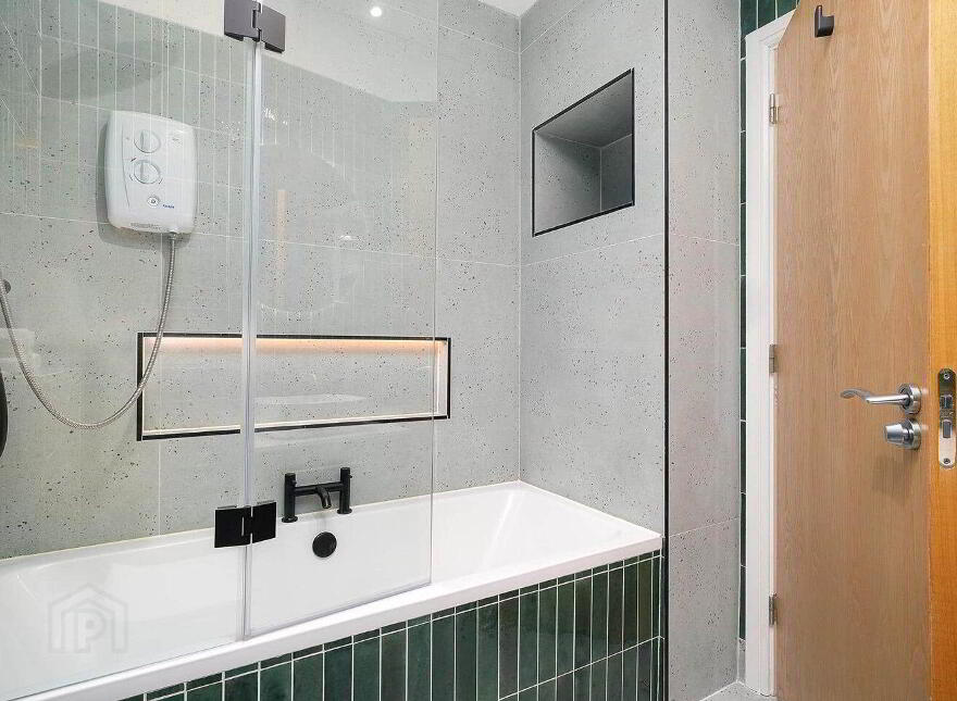 Apt 7, Southgate, Cork Street, The Liberties, The Coombe, D08