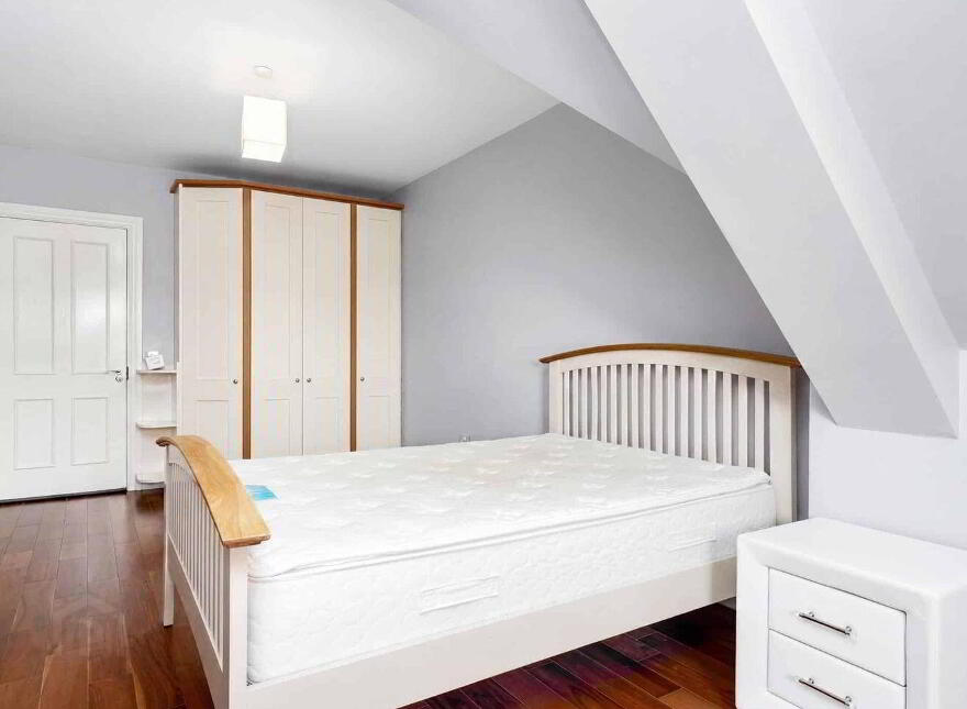 Penthouse @, 45 Ballintyre Square, Ballinteer, Ballinteer, D16