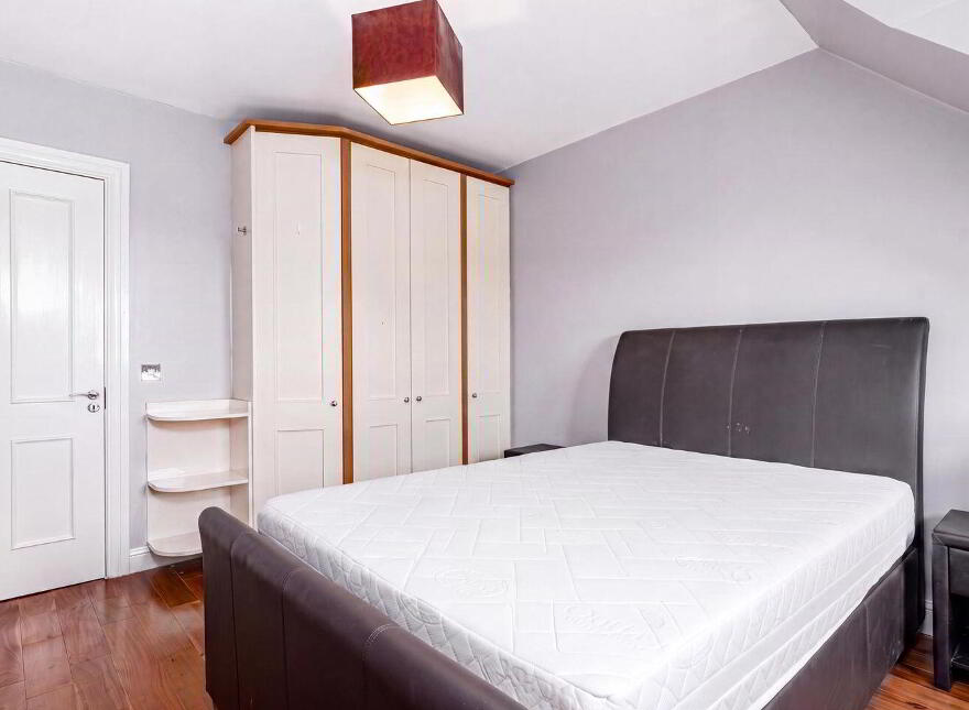Penthouse @, 45 Ballintyre Square, Ballinteer, Ballinteer, D16