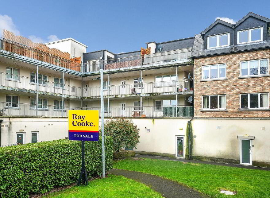 25 Eaton Close, Rathcoole