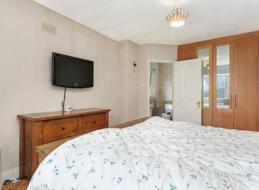 7 Parklands View, Ballycullen, Ballycullen, D24
