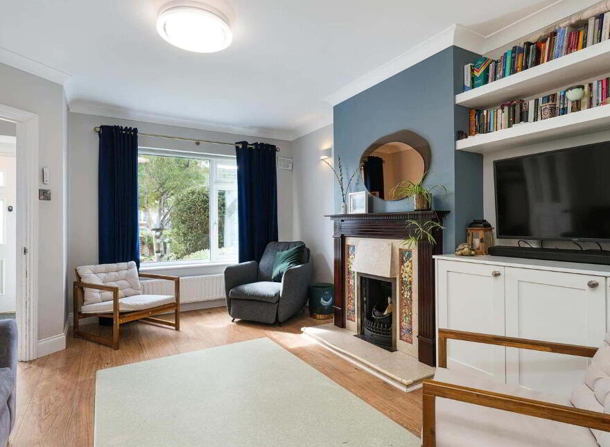 6 Meadow View, Sarsfield Road, Dublin 10, D10