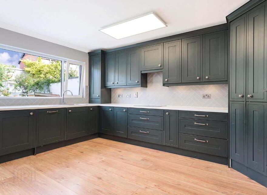 6 Meadow View, Sarsfield Road, Dublin 10, D10