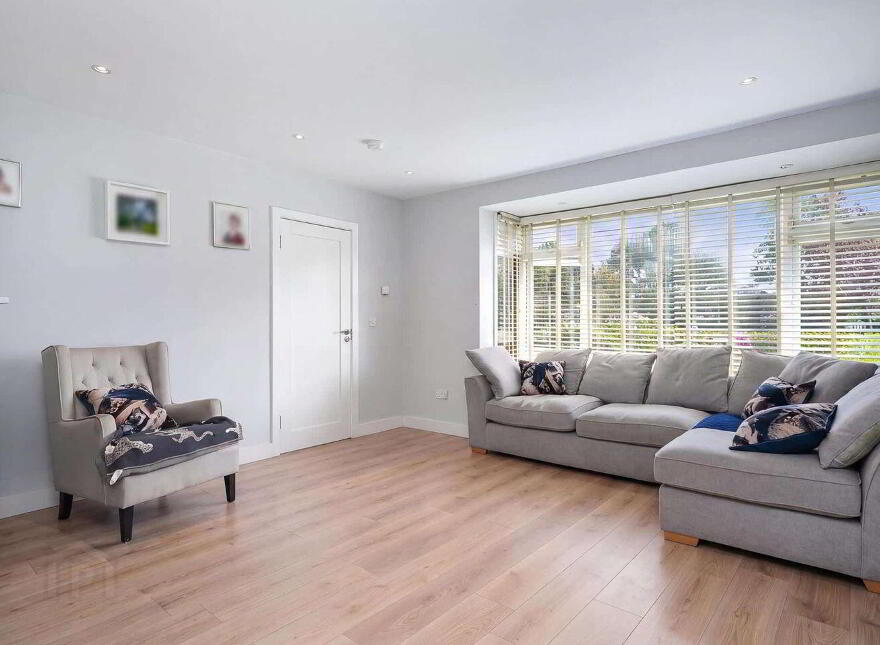 78 Woodlawn Park Avenue, Firhouse, Firhouse, D24