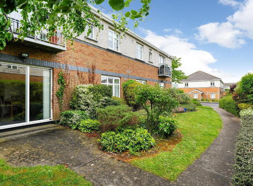 1 Parklands Court, Ballycullen, Ballycullen, D24
