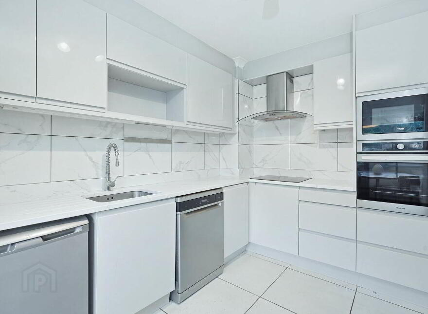 2 Charlestown Green, Finglas, Finglas, D11