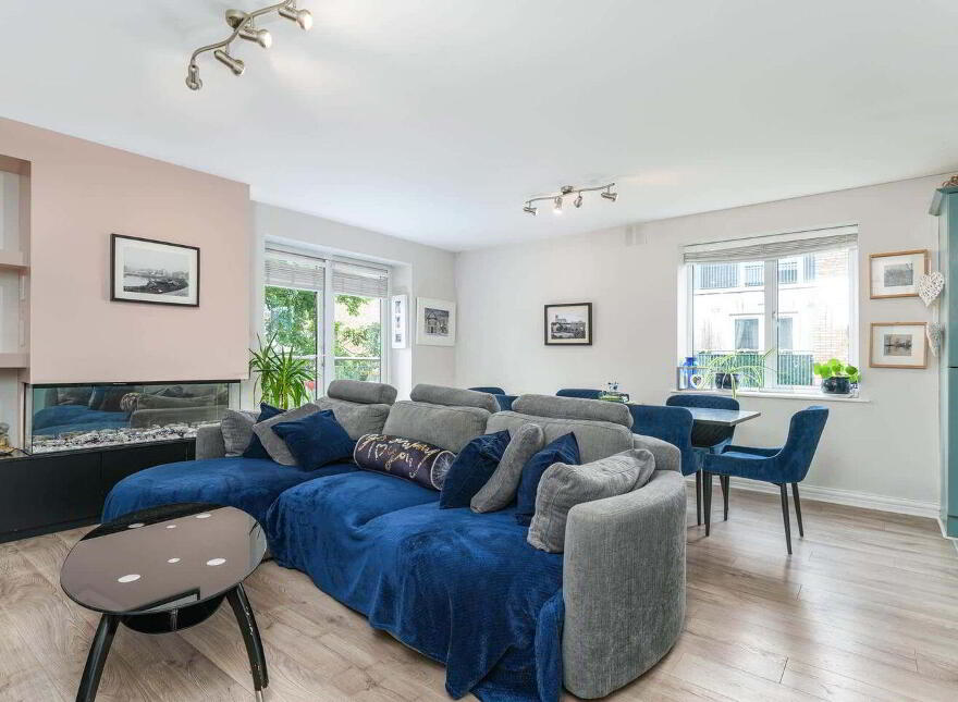 8 Eaton Way, Rathcoole