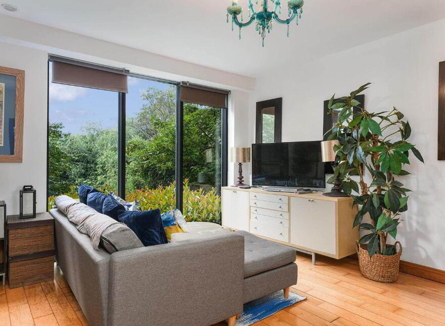 Apt 30, Longmeadow, Conyngham Road, Dublin 8, D08