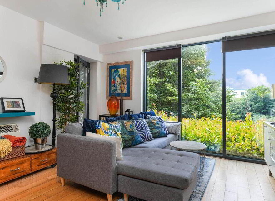 Apt 30, Longmeadow, Conyngham Road, Dublin 8, D08