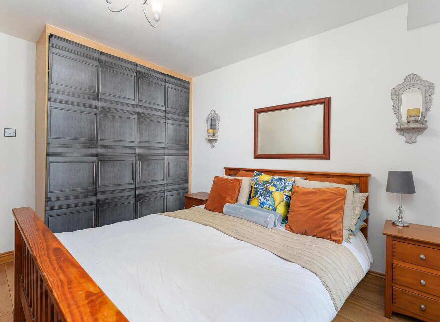 Apt 30, Longmeadow, Conyngham Road, Dublin 8, D08