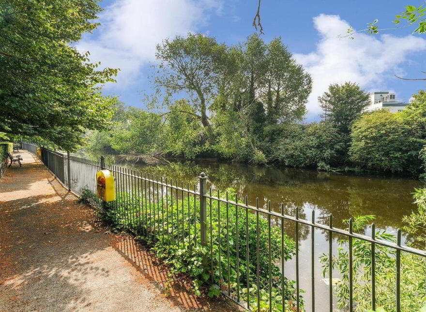 Apt 30, Longmeadow, Conyngham Road, Dublin 8, D08