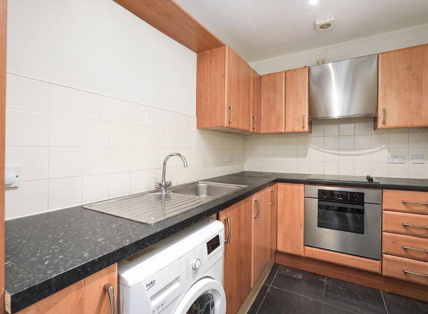 52 Boroimhe Blackthorn, Swords