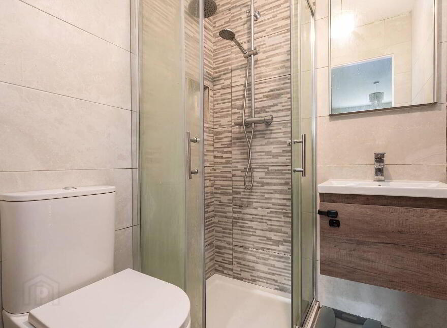 52 Boroimhe Blackthorn, Swords