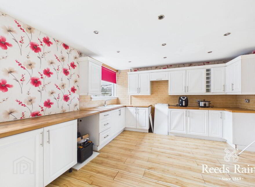 11 Carnroe Drive, Greenisland, Carrickfergus, BT38 8XF