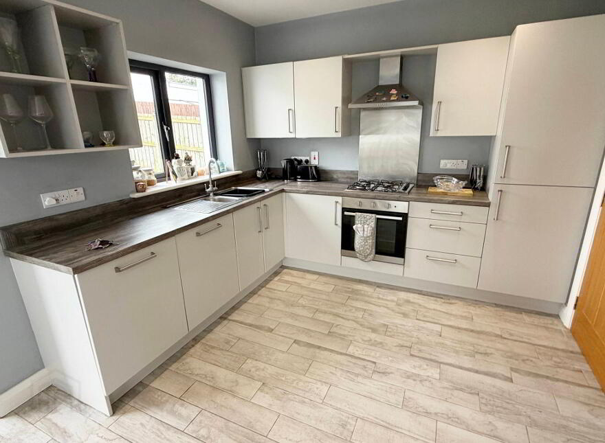 10 Kenvarra Close, Coleraine, BT52 1XT