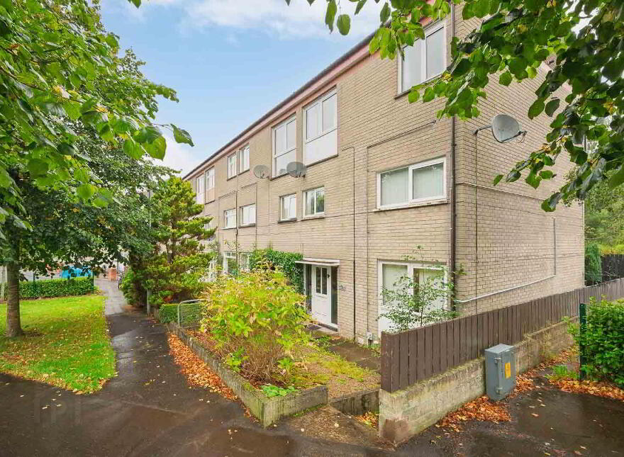 112b Belvoir Drive, Belfast, BT8 7DT