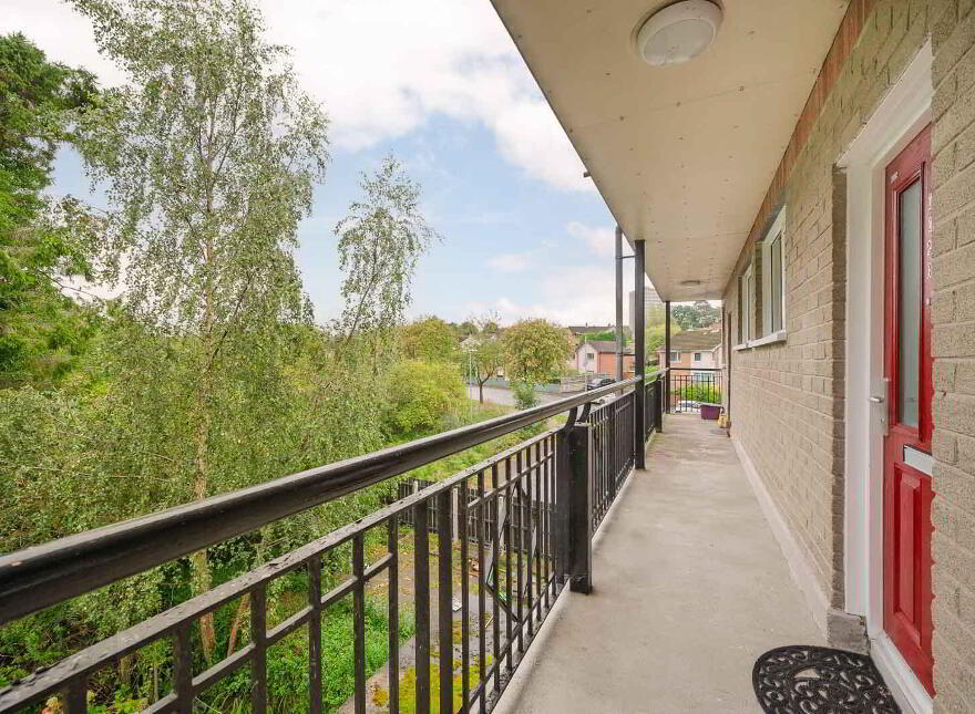 112b Belvoir Drive, Belfast, BT8 7DT