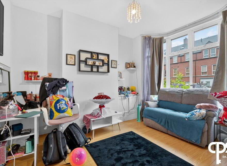 38 Tates Avenue, Belfast, BT9 7BY