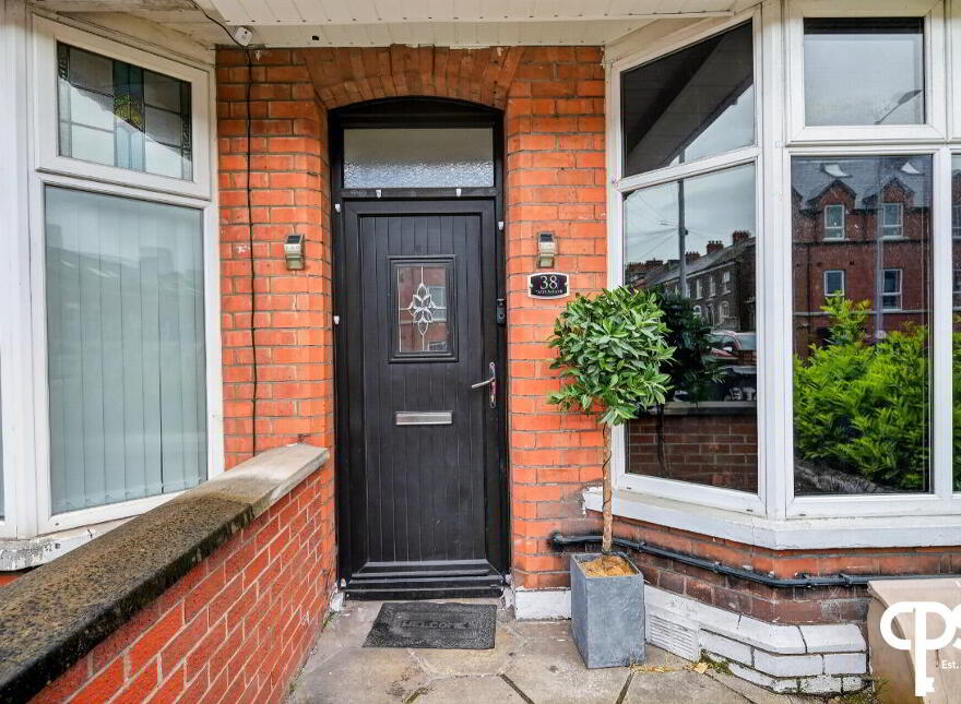 38 Tates Avenue, Belfast, BT9 7BY