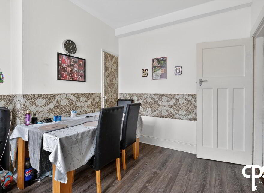 38 Tates Avenue, Belfast, BT9 7BY