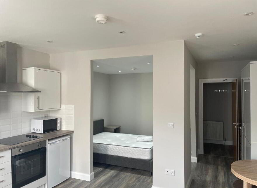 Flat 1, 9 Malone Road, Belfast, BT9 6RT