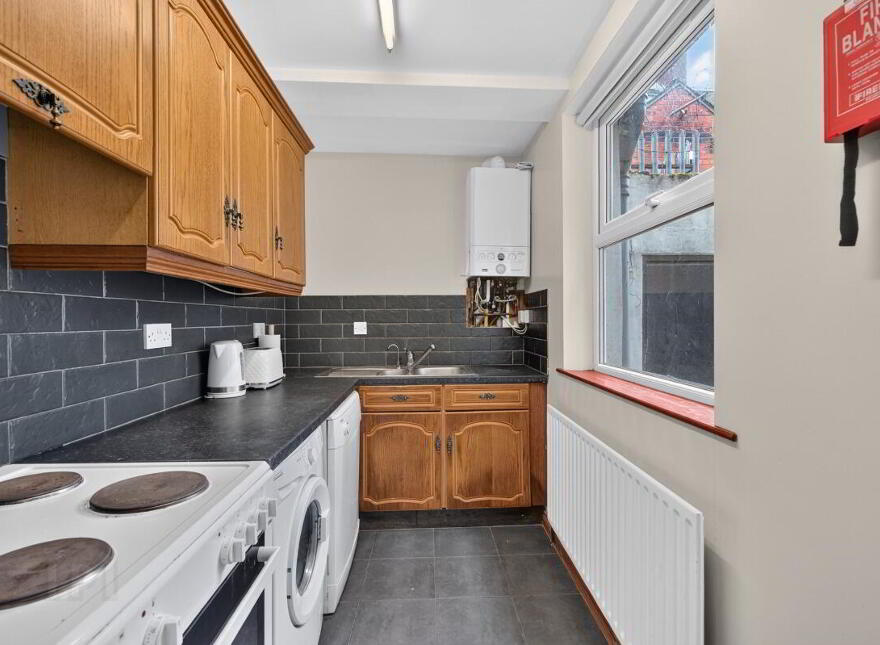 6 Collingwood Avenue, Belfast, BT7 1QT
