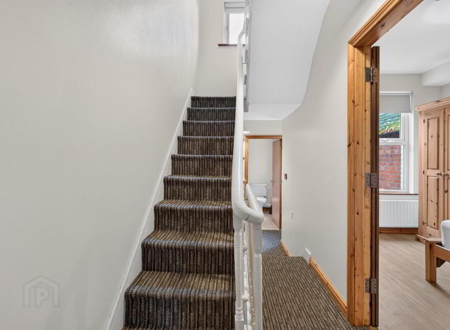 6 Collingwood Avenue, Belfast, BT7 1QT