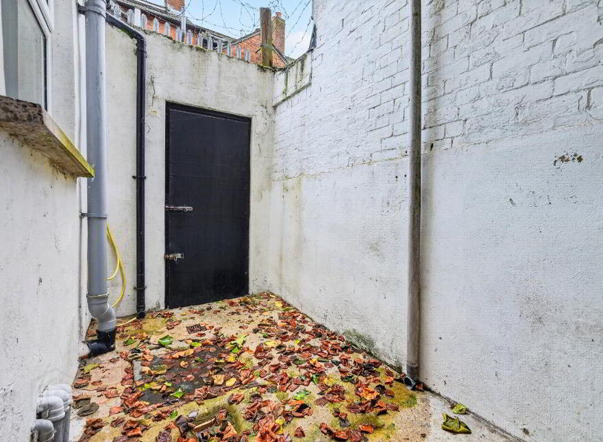 6 Collingwood Avenue, Belfast, BT7 1QT