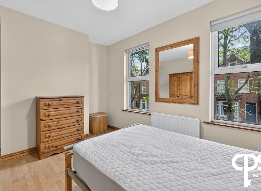 6 Collingwood Avenue, Belfast, BT7 1QT