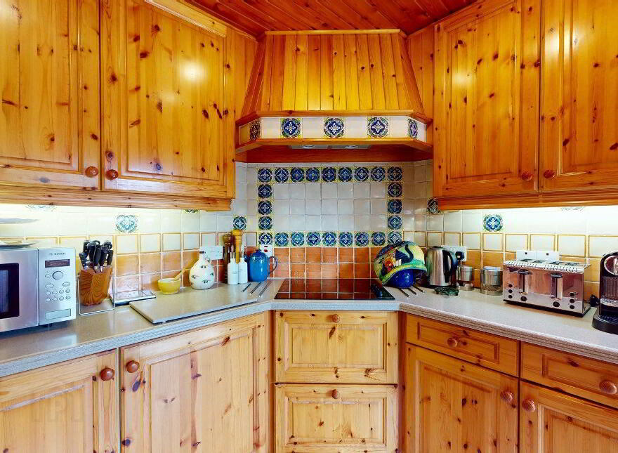 5 Heathfield, Culmore Road, Derry-Londonderry, BT48 8JD